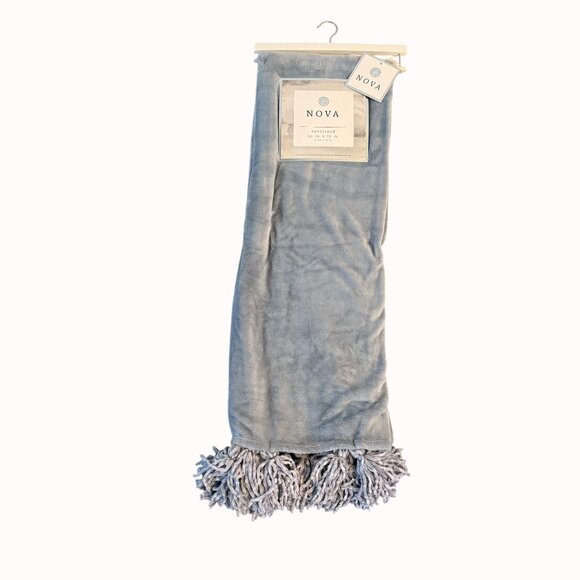 Nova Oversized Plush Throw Blanket Fringe Tassels 50" X 70" Silver Lush Hygge De - Picture 11 of 13